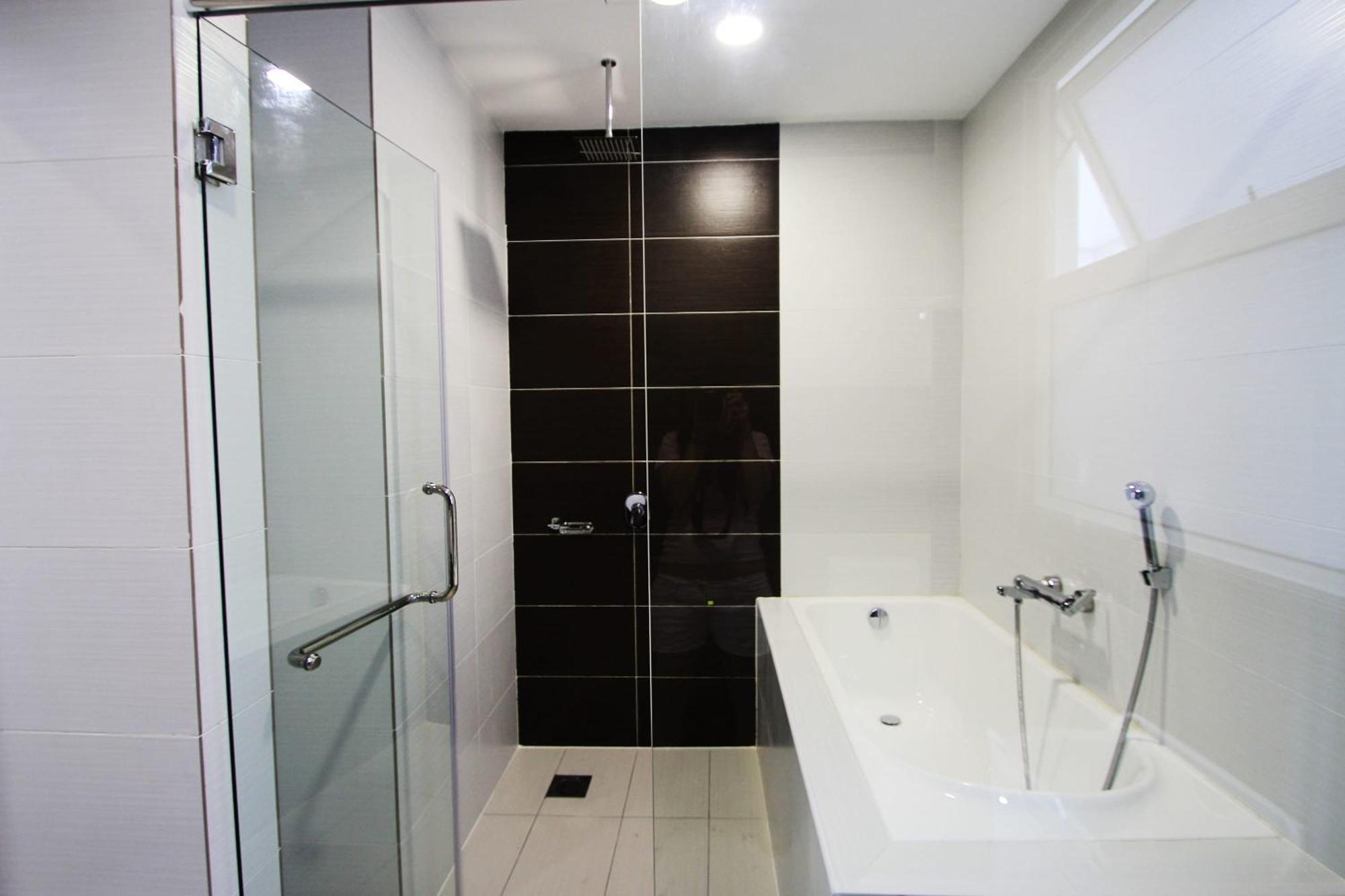 شقة Cozy, High-Floor 2Br Apt Near Legoland نوساجايا المظهر الخارجي الصورة
